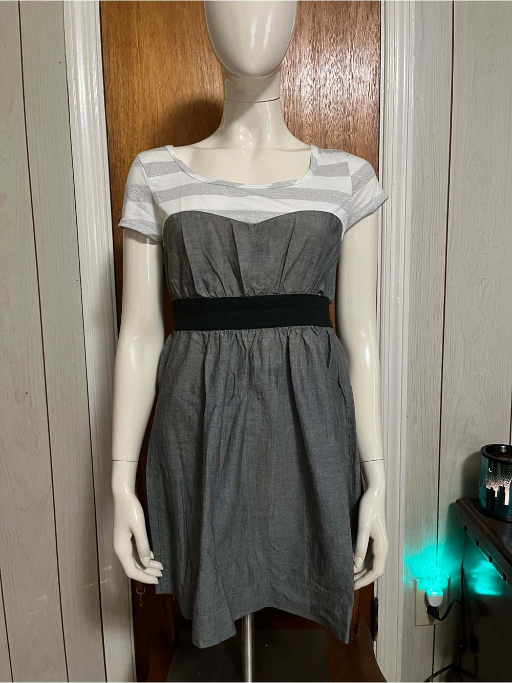 Gray and White Short Sleeve Fit-and-Flare Mini Dress with Black Waistband